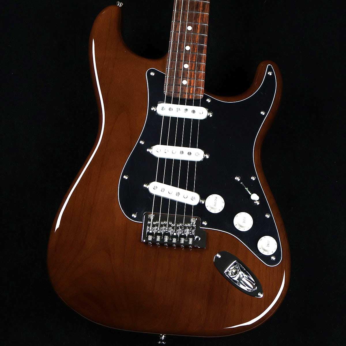 Amazon | Fender Made in Japan Hybrid II Stratocaster Walnut